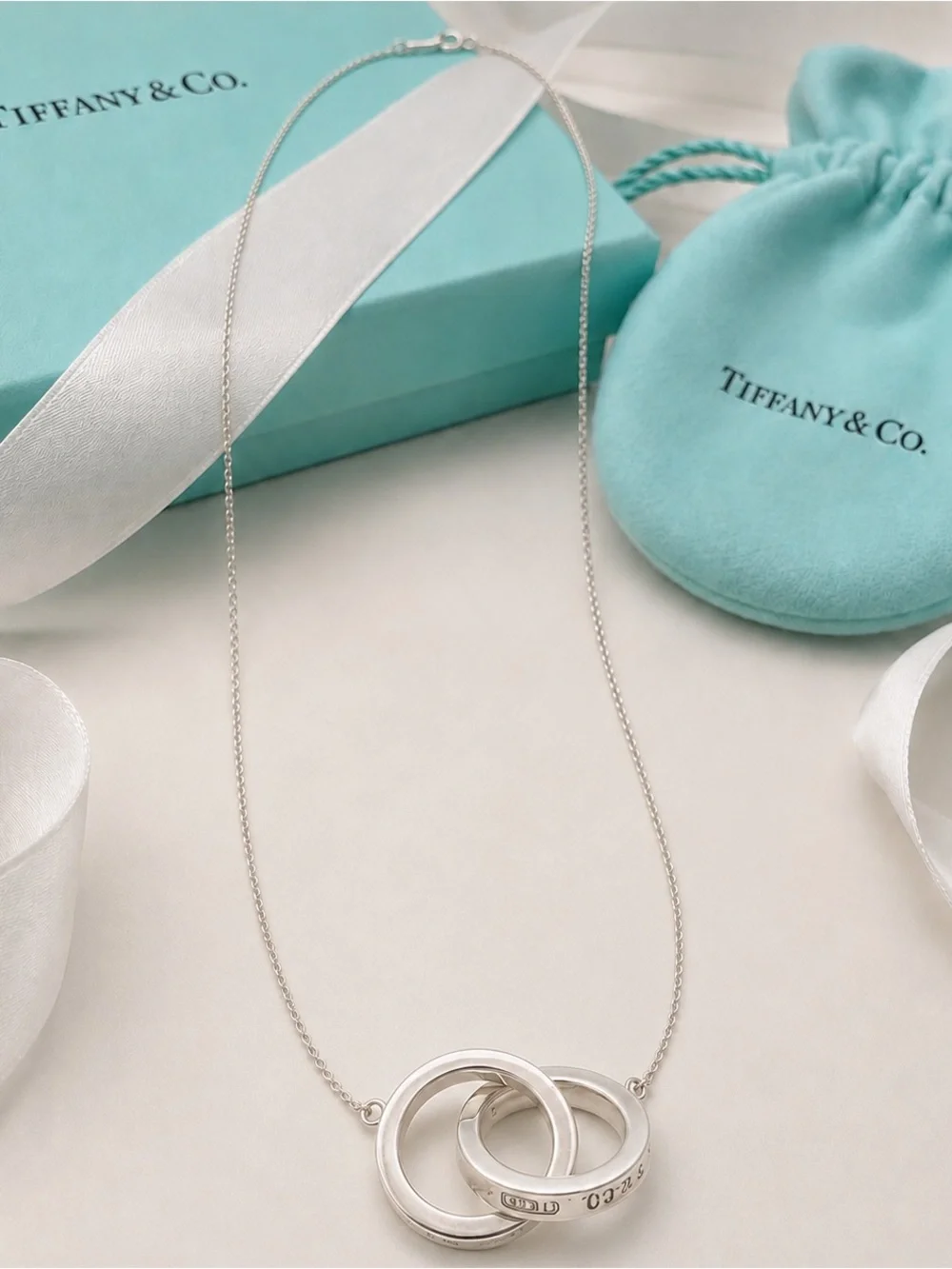 Authenticated Tiffany & Co. Small Interlocking Circles Pendant Necklace 1837 16”